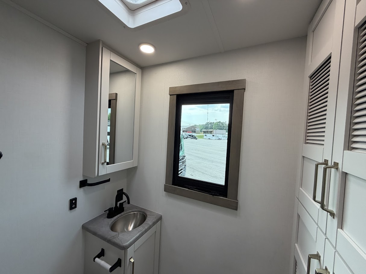 2027 JAYCO PRECEPT 36C - Image 47