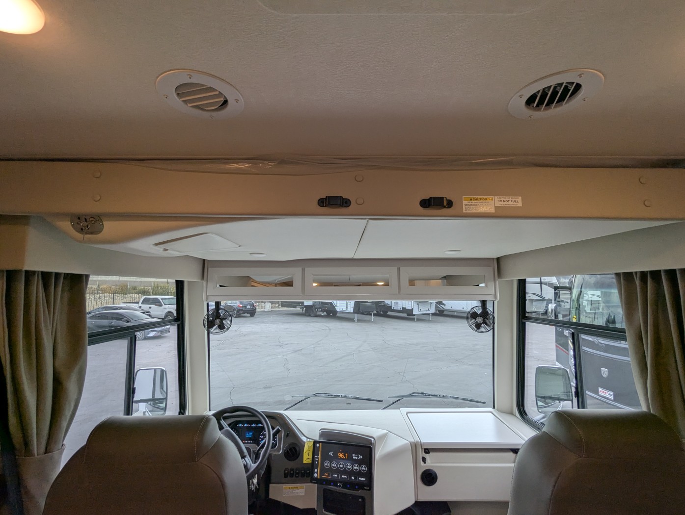 2026 Thor Motor Coach Windsport 29L - Image 11