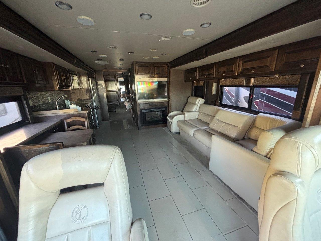 2016 Tiffin Allegro RED 33AA - Image 4