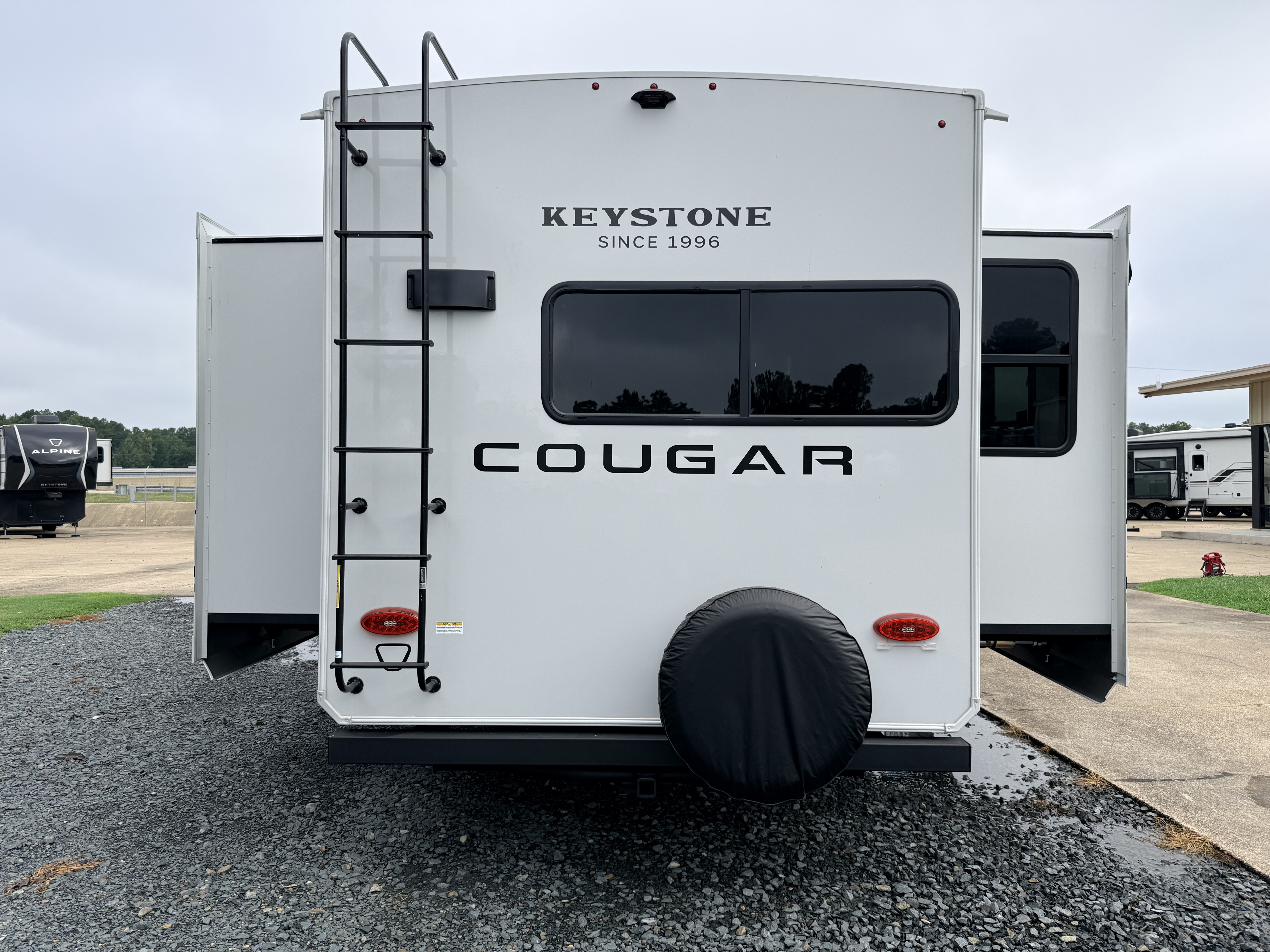 2027 Keystone COUGAR HALF-TON 29RKE - Image 7