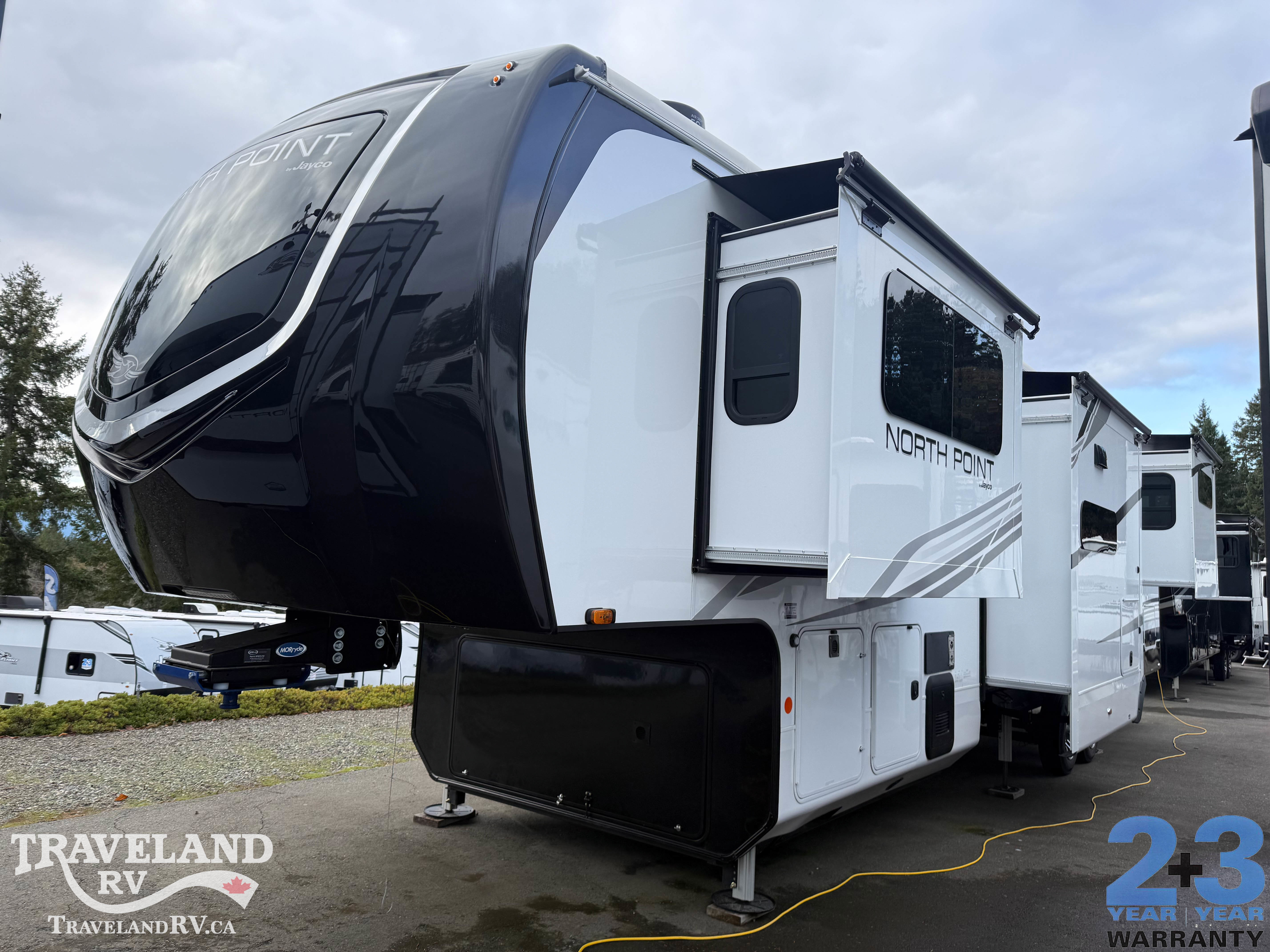 2025 Jayco North Point 382FLRB - Image 3