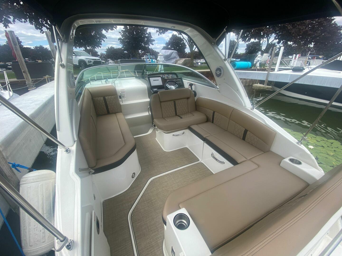 2018 Sea Ray 260 Sundancer - Image 3