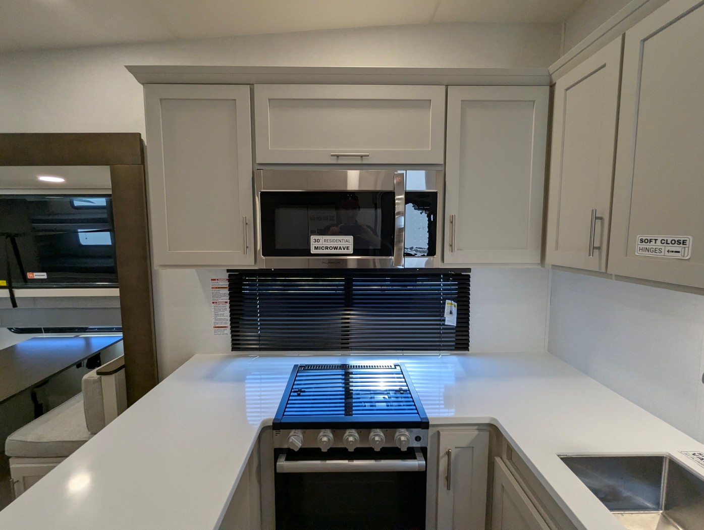 2027 Alliance RV Avenue 30BH - Image 34