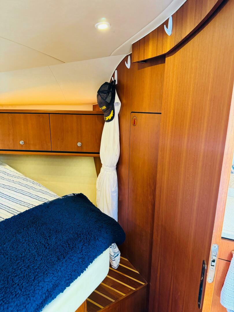 2007 Tiara Yachts 3900 Sovran - Image 19