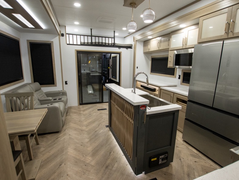 2026 Keystone Raptor 430 - Image 6