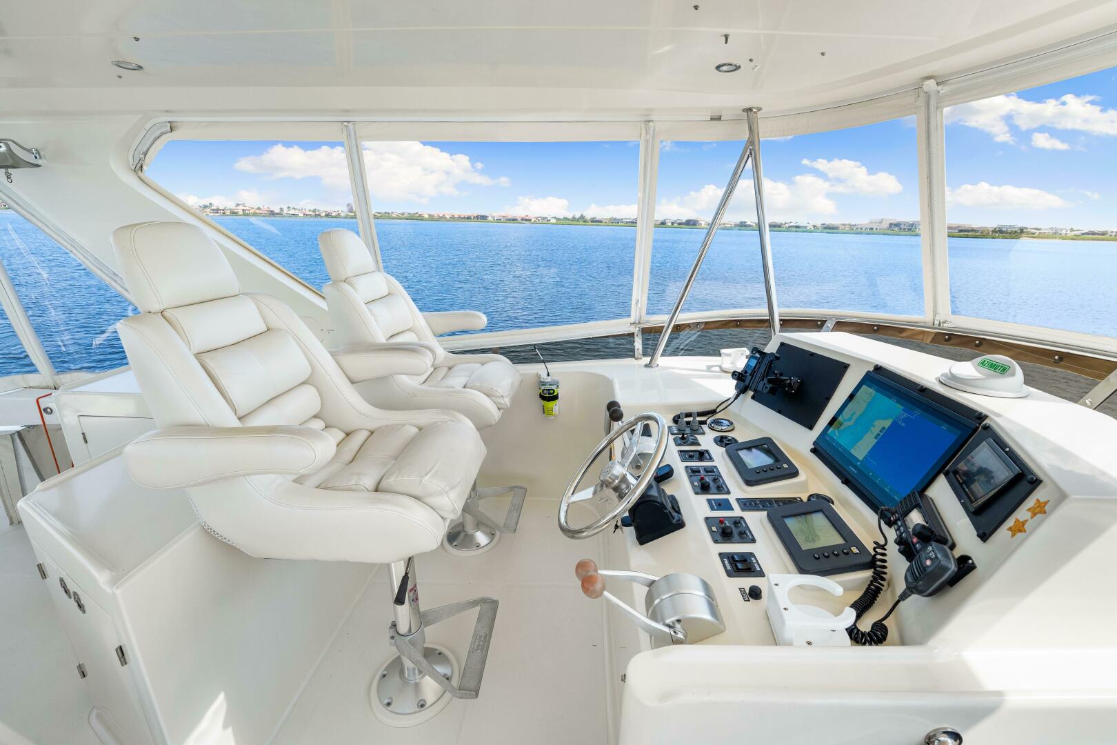 2007 Hampton 558 Pilothouse - Image 5