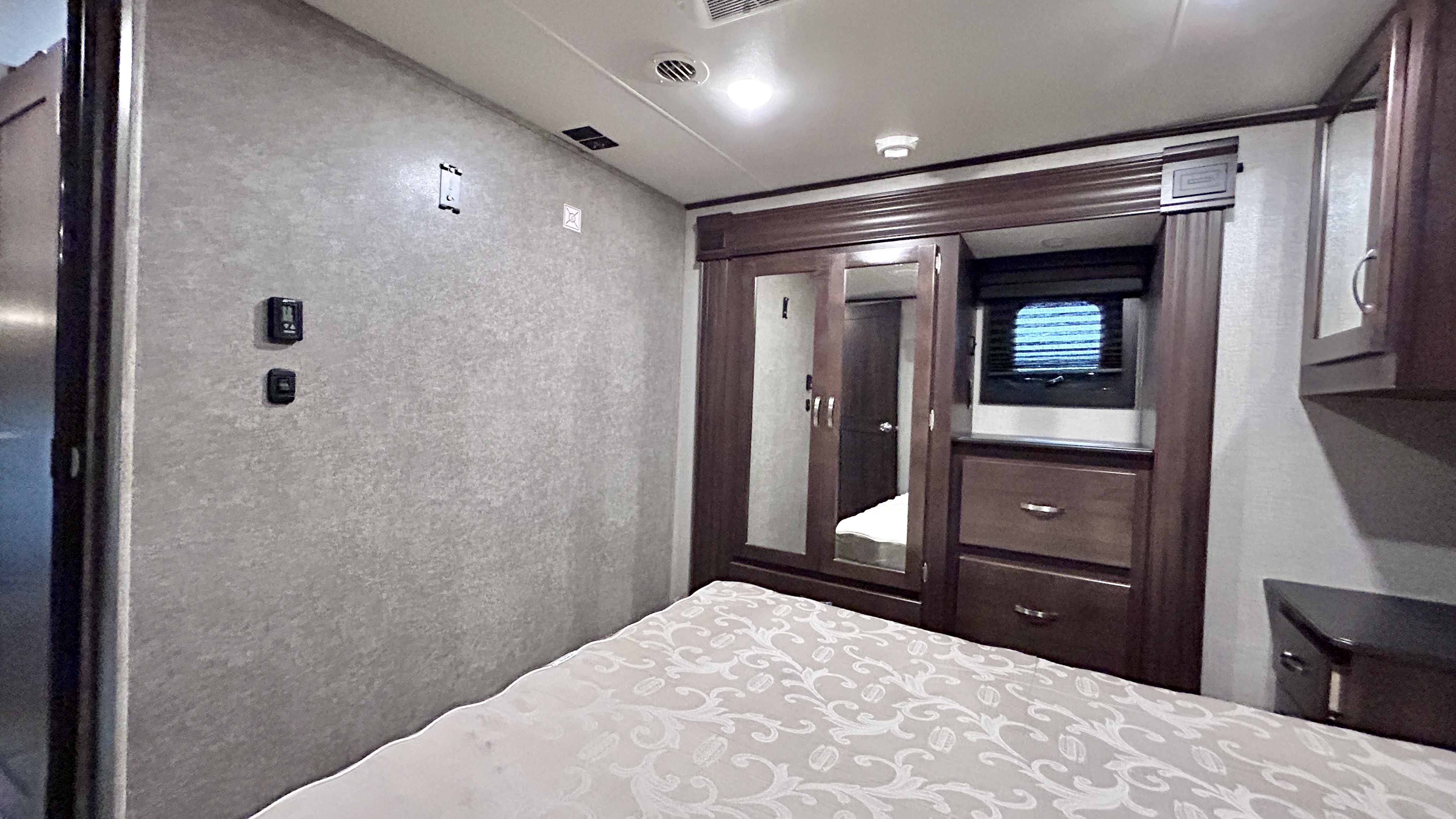 2019 Jayco Talon 403T - Image 21