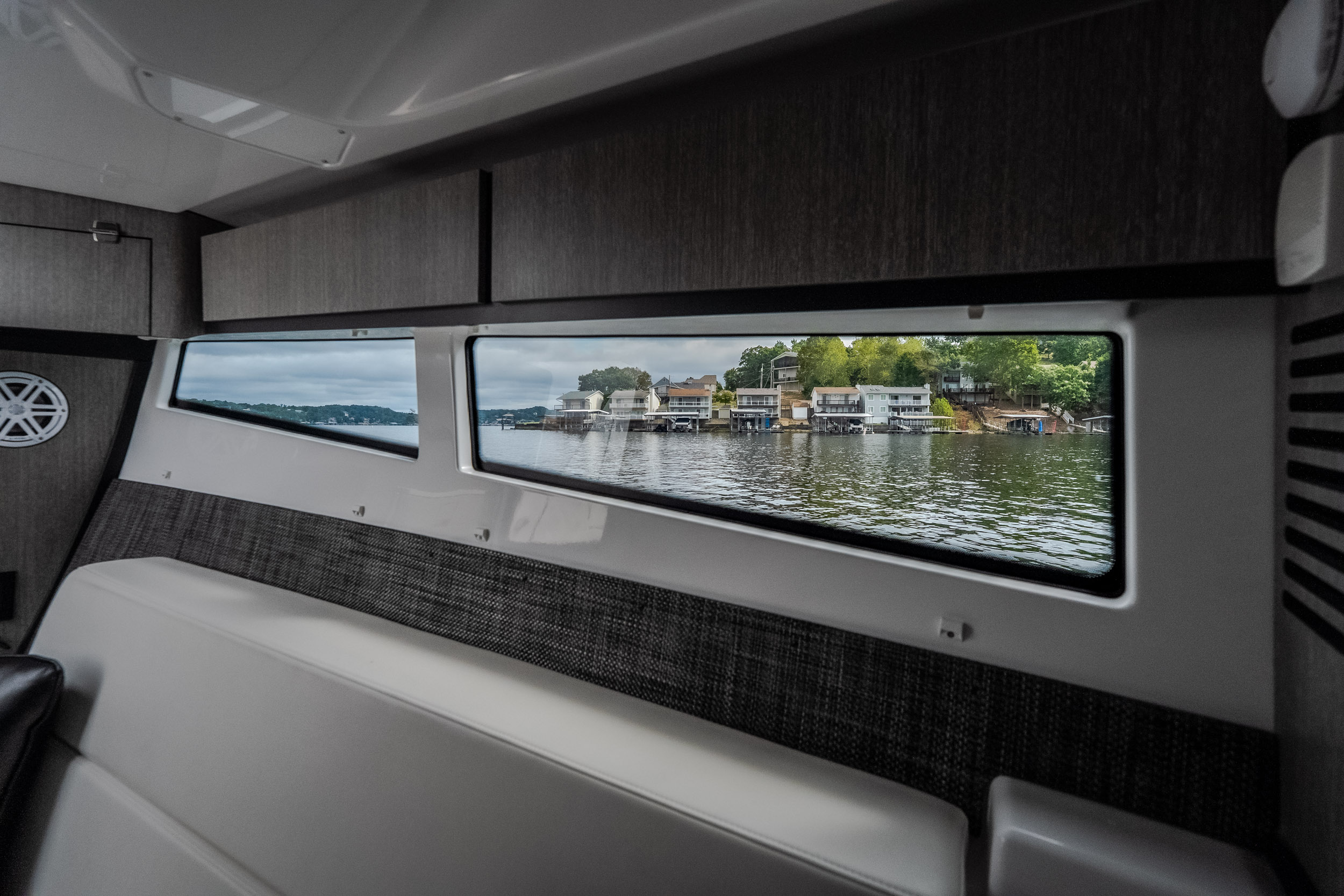 2025 Monterey 385SS - Image 29