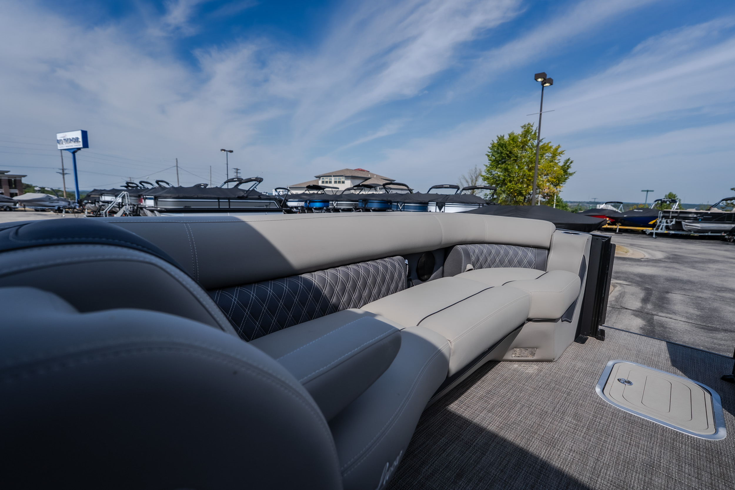 2023 Barletta Lusso 25UCA - Image 37