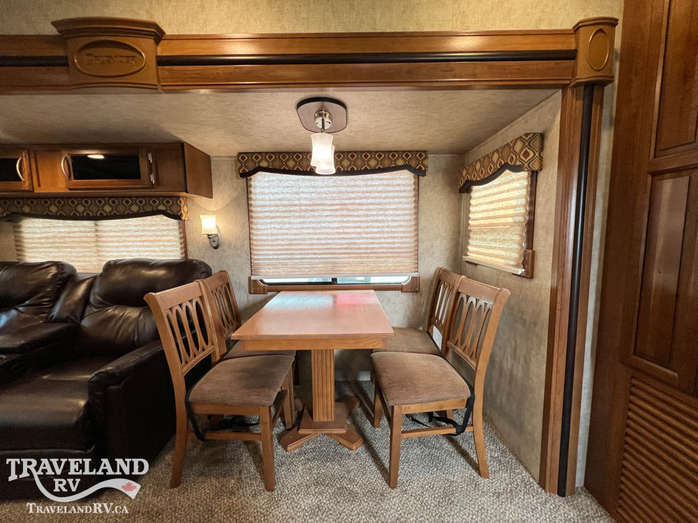 2015 Prime Time Crusader 295RST - Image 14