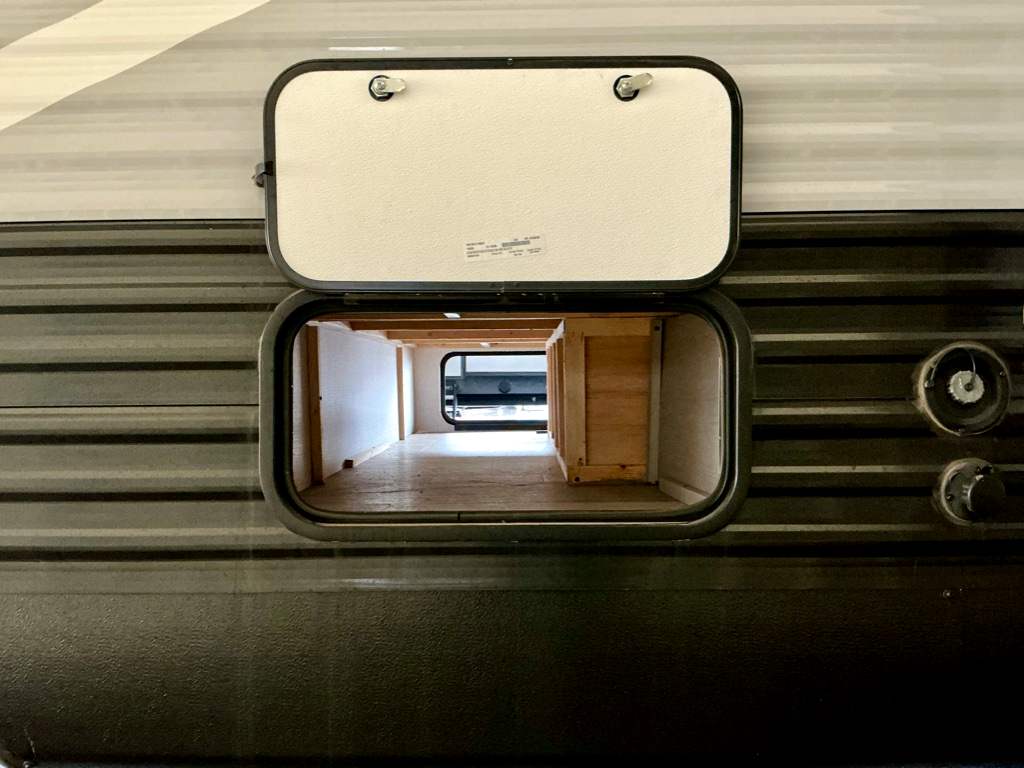 2024 COACHMEN 252DBUS - Image 20