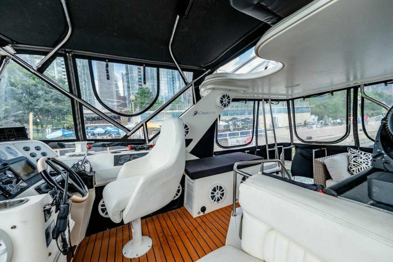 1991 Cruisers Yachts 3850 Aft Cabin - Image 34