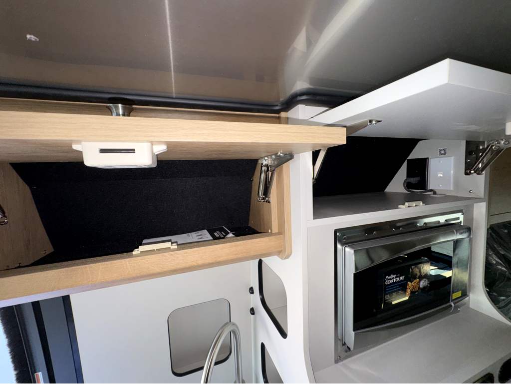 2026 AIRSTREAM RANGELINE - Image 15