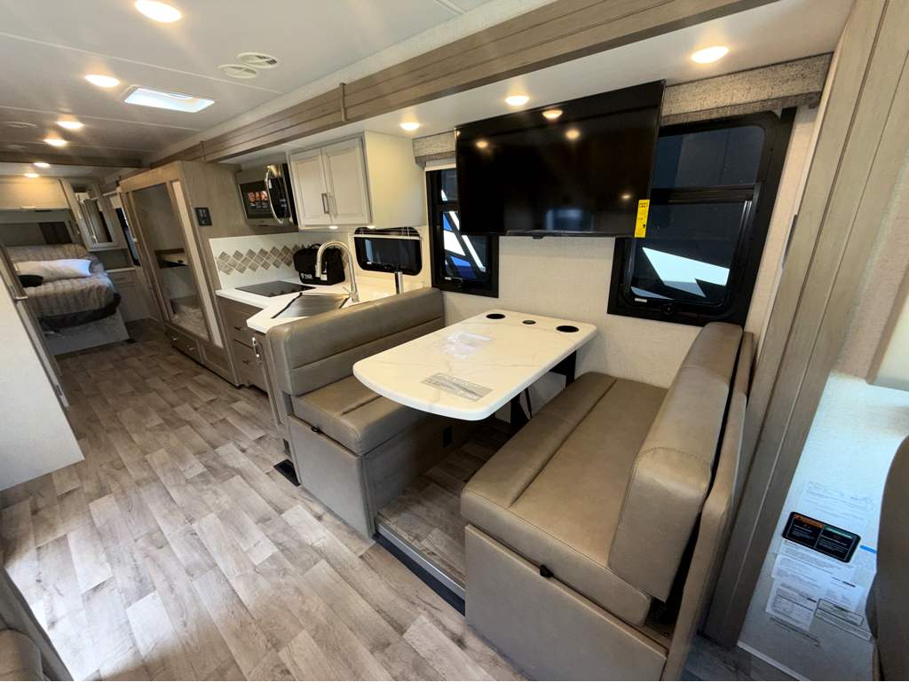 2026 THOR MOTOR COACH PALAZZO 33.5 - Image 11