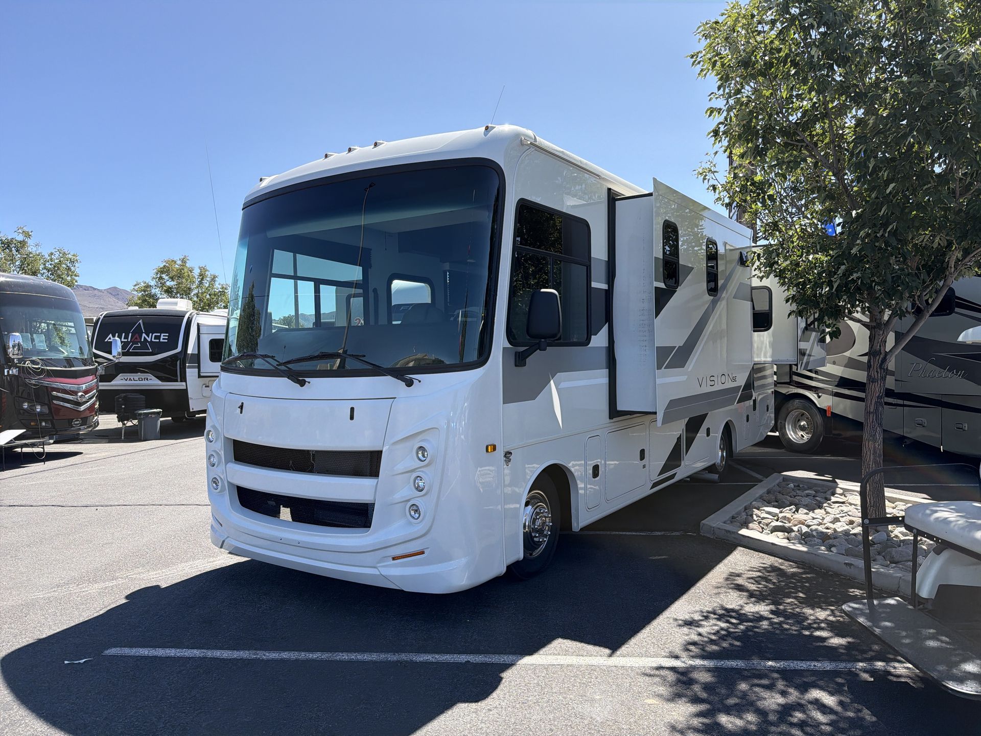2026 Entegra Coach Vision SE 27ASE - Image 3