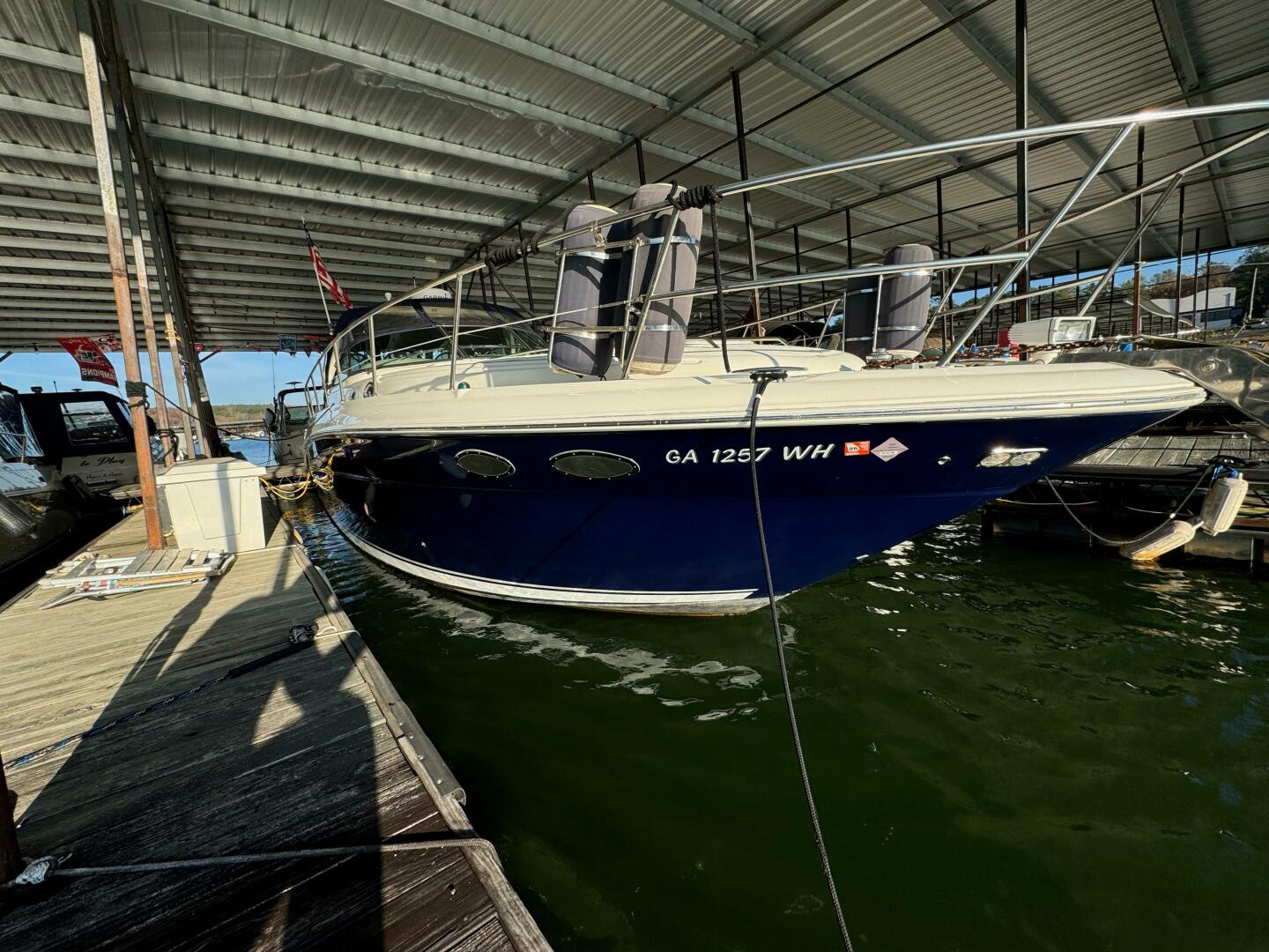 2004 Sea Ray 380 Sundancer - Image 16