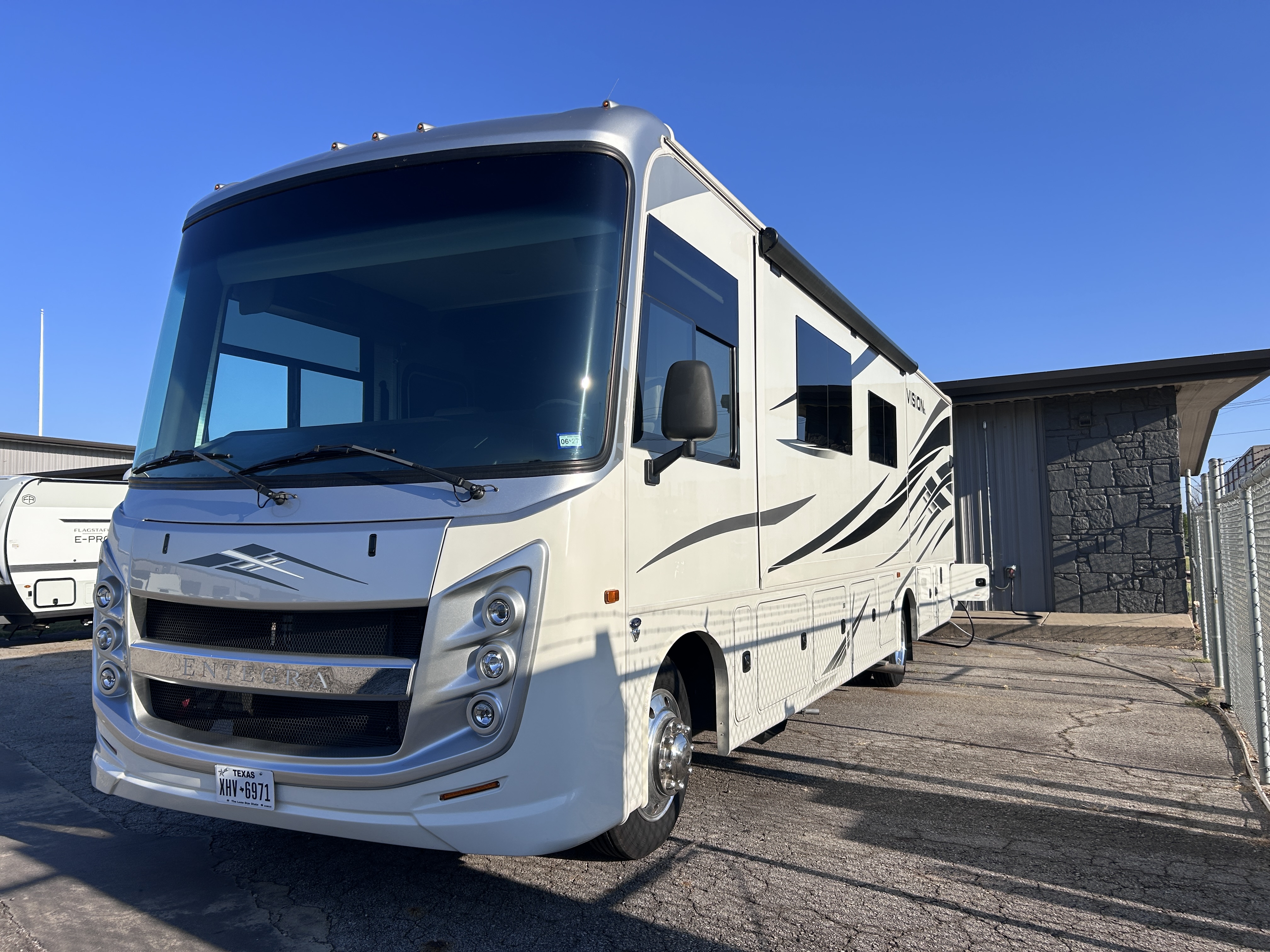 2023 ENTEGRA COACH ENTEGRA 34B - Image 3