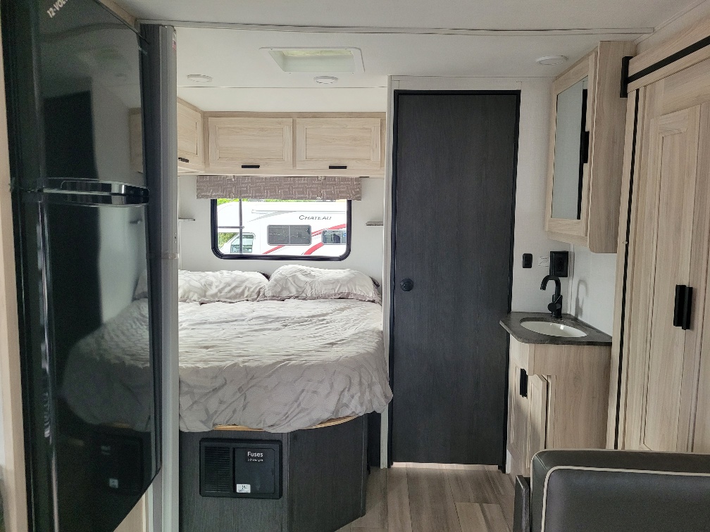 2024 Forest River Sunseeker LE 2150SLE - Image 9