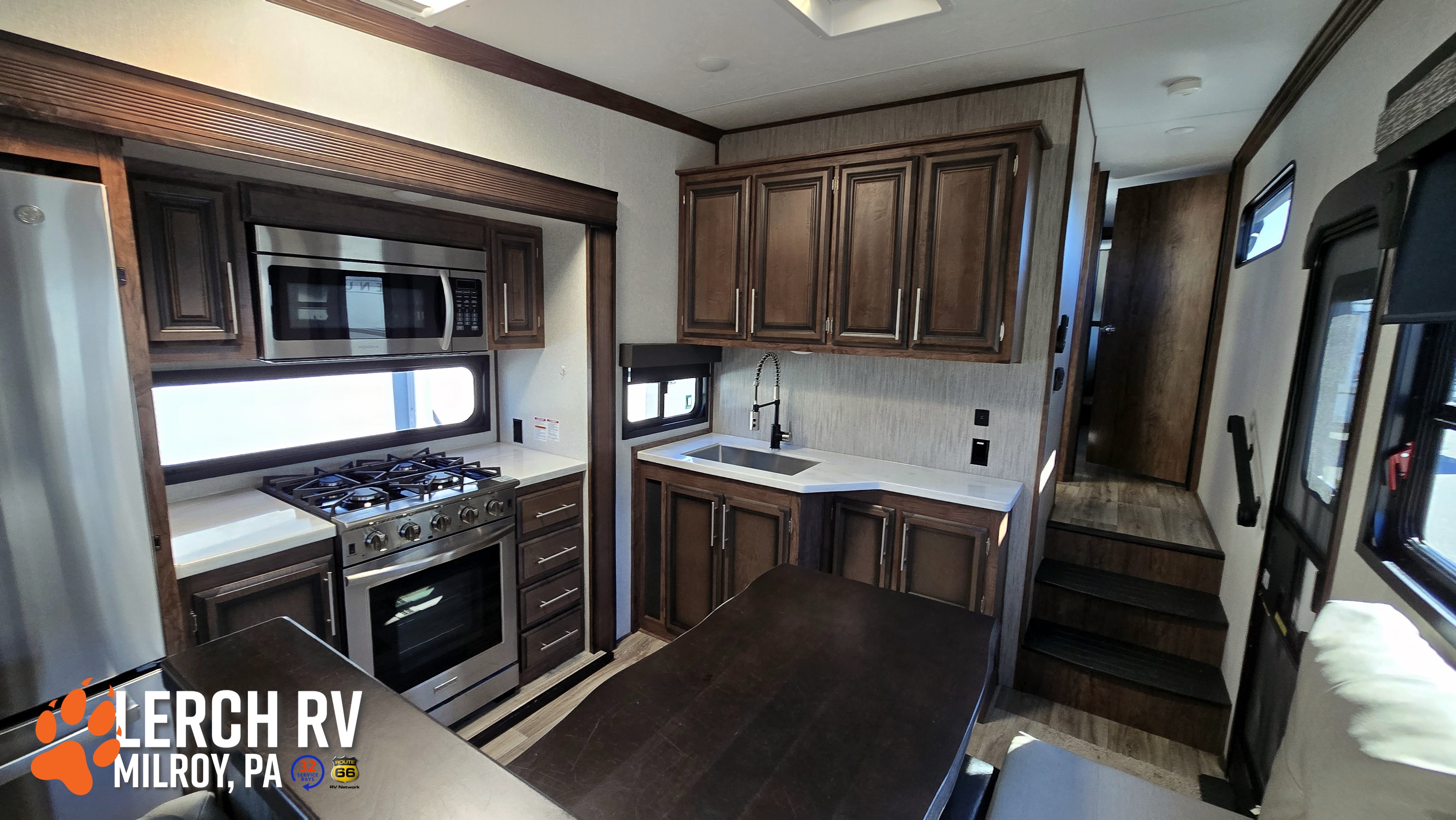 2021 KZ RV Durango D326RLT - Image 21