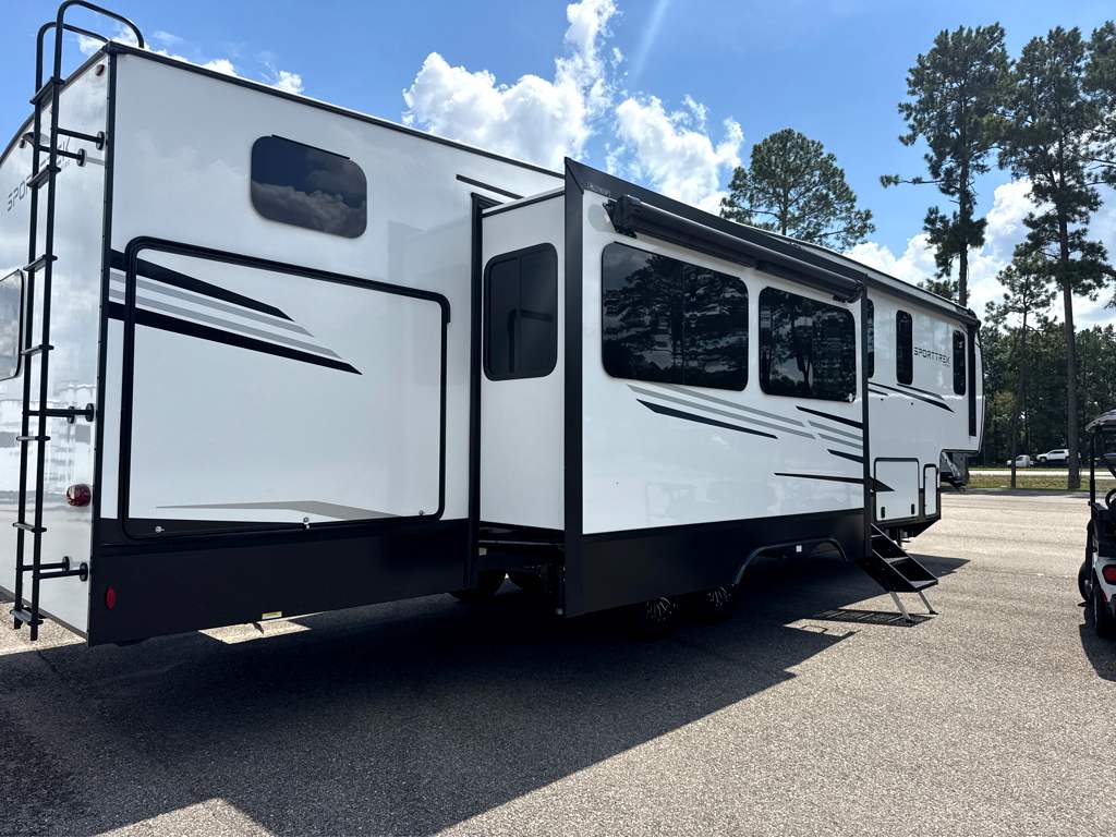 2027 VENTURE RV SPORTTREK 354VBH - Image 4