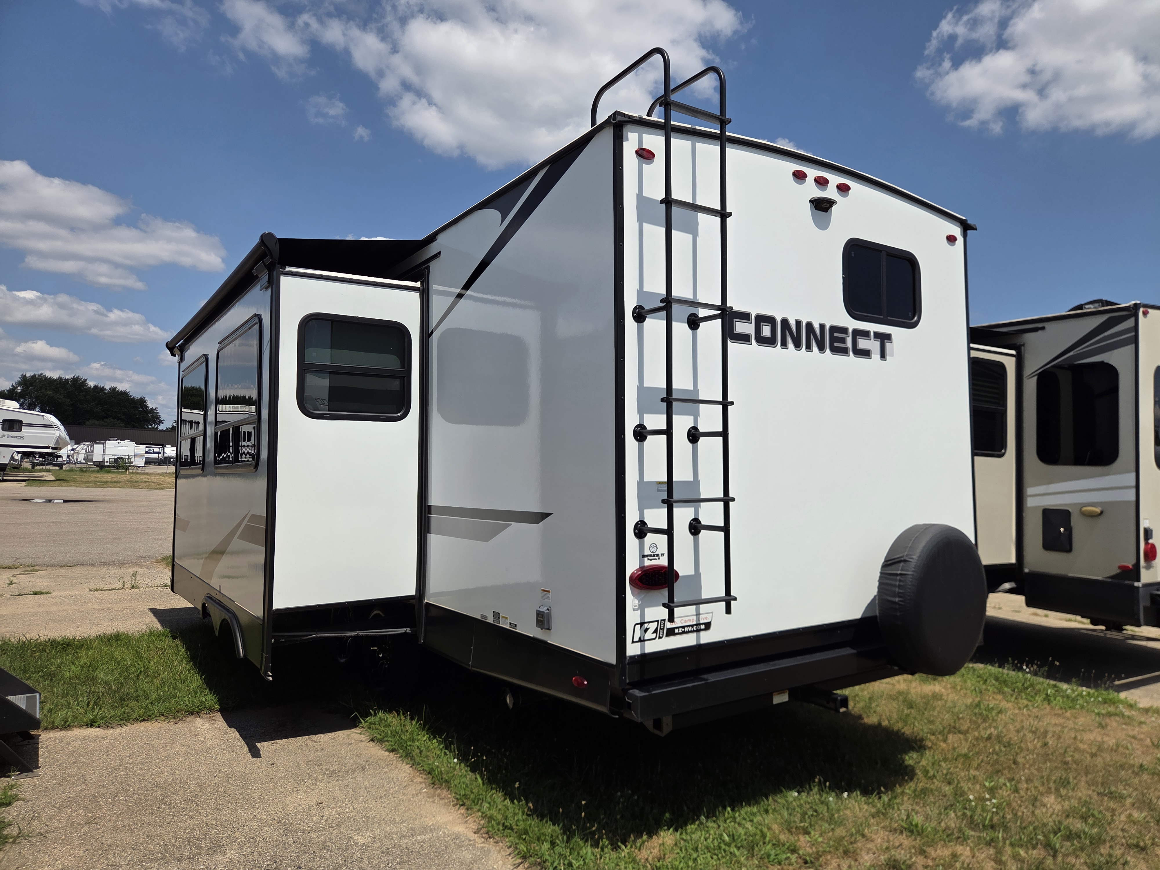 2025 KZ RV Connect C261RB - Image 4