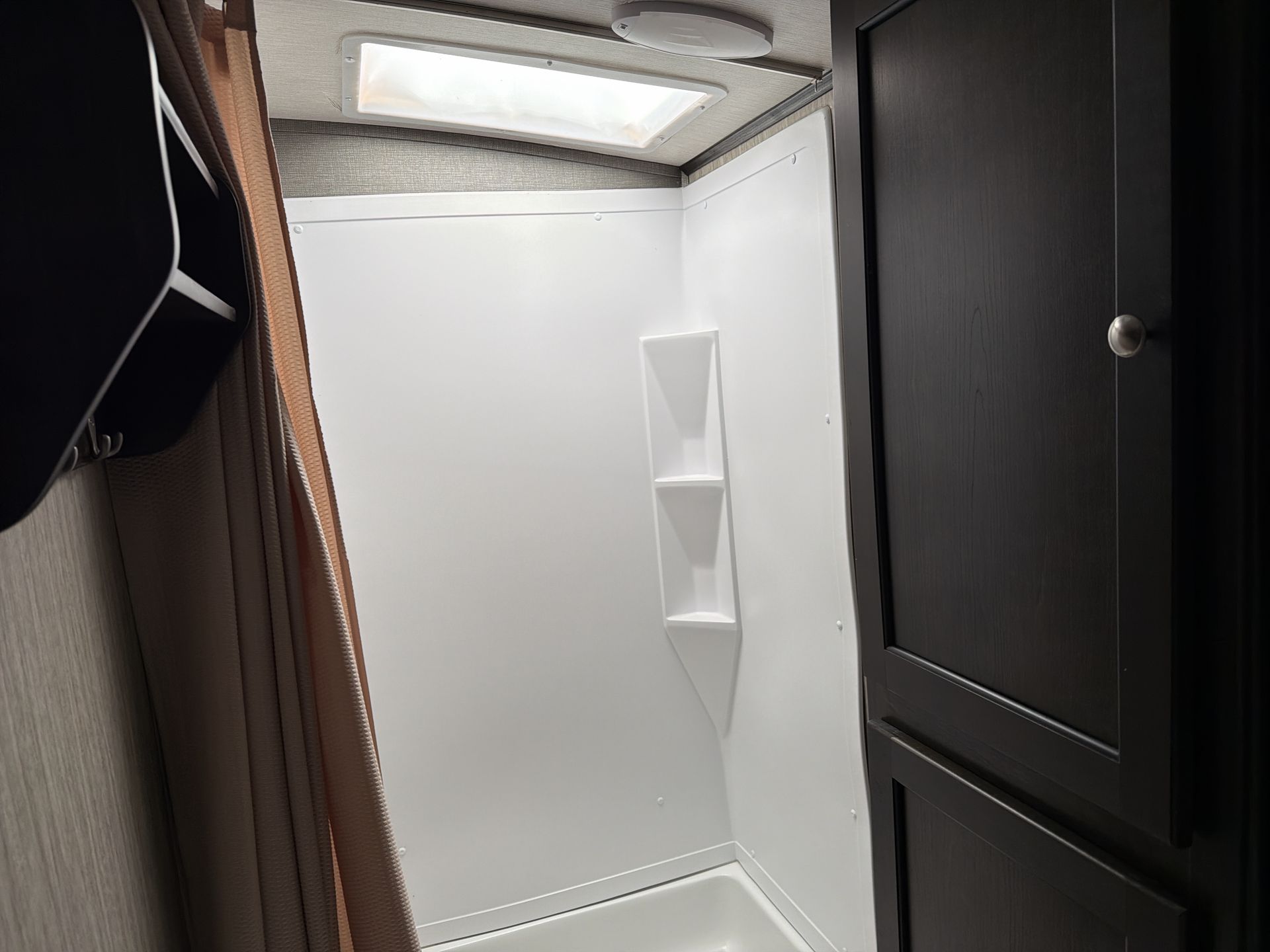 2019 Cruiser RV Shadow Cruiser SC240BHS - Image 18