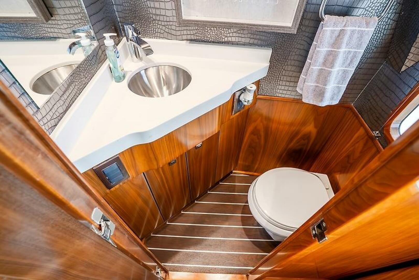 2019 Viking 68 Enclosed Bridge - Image 38