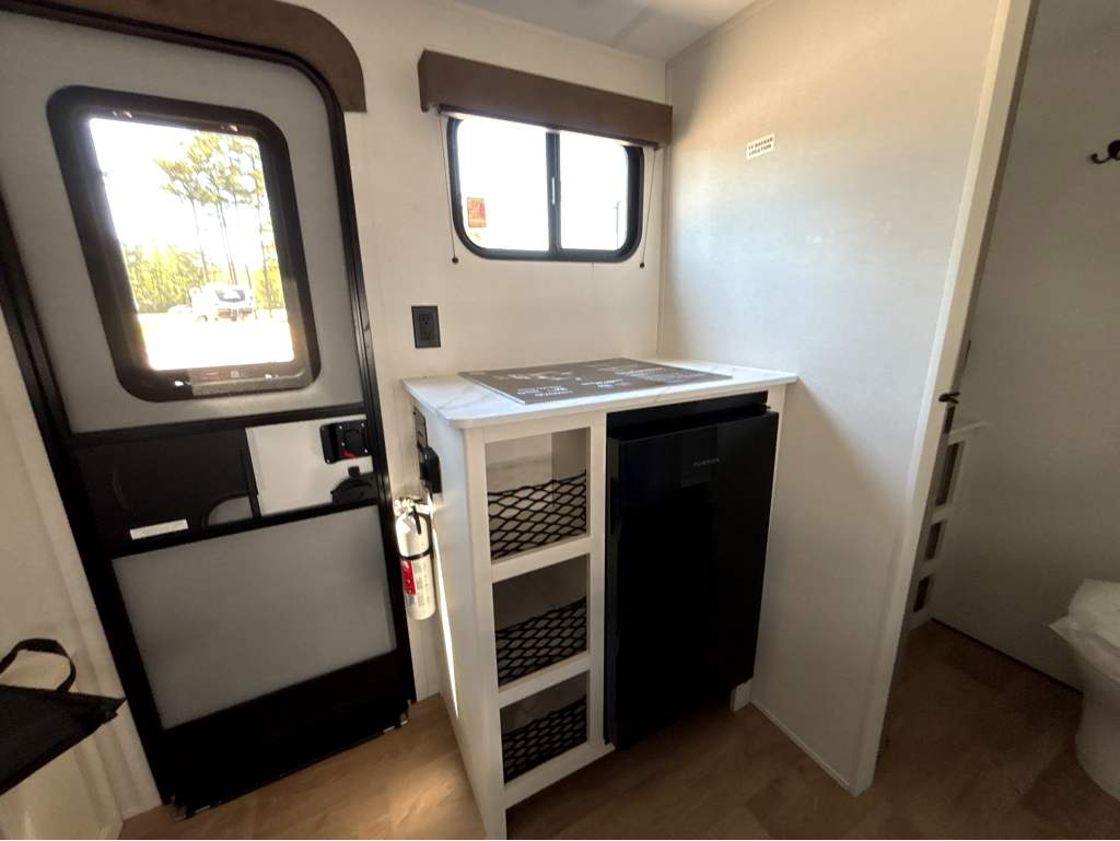 2026 GRAND DESIGN TRANSCEND 131DL - Image 12