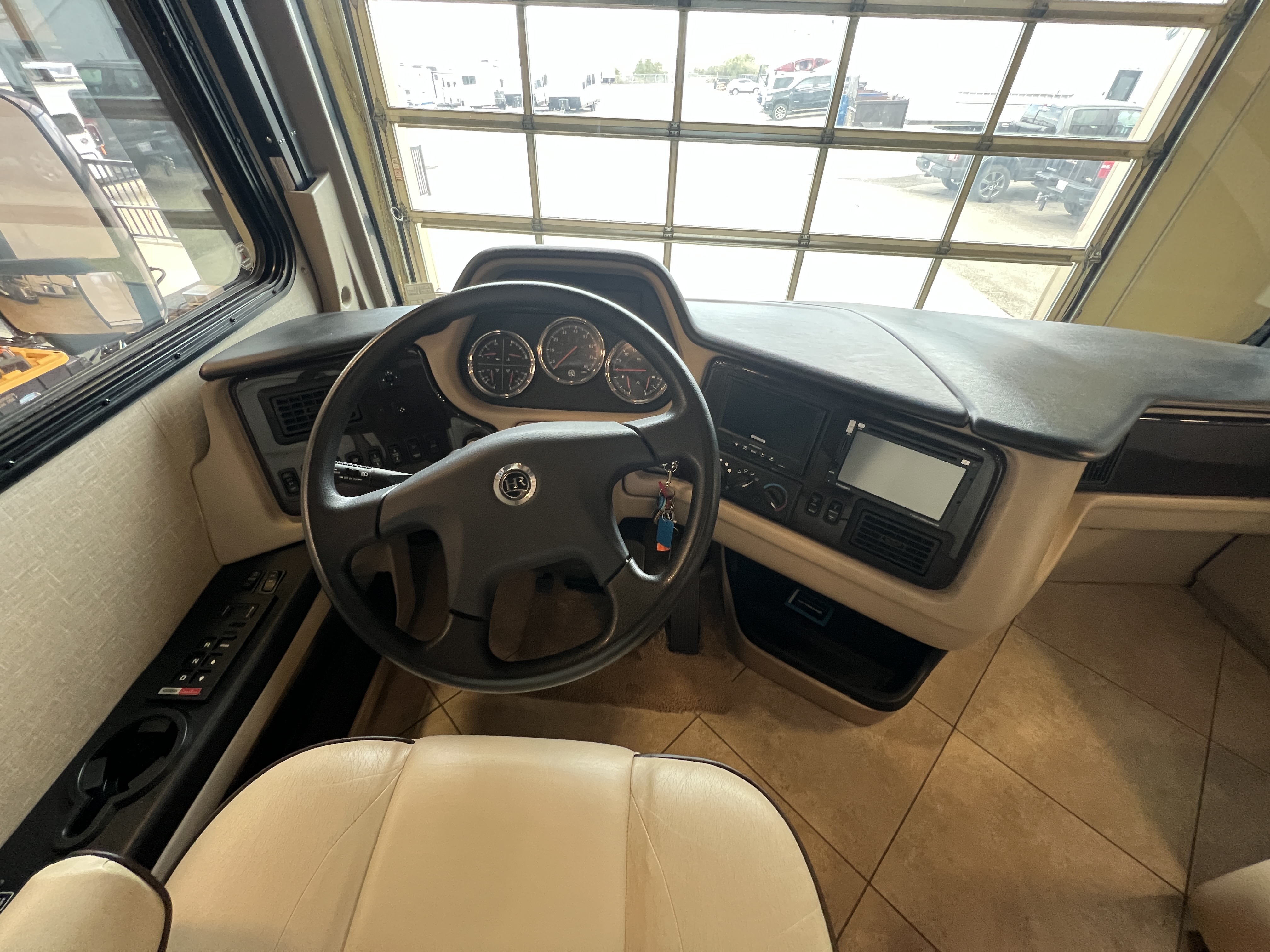 2015 Holiday Rambler Ambassador 38FST - Image 10