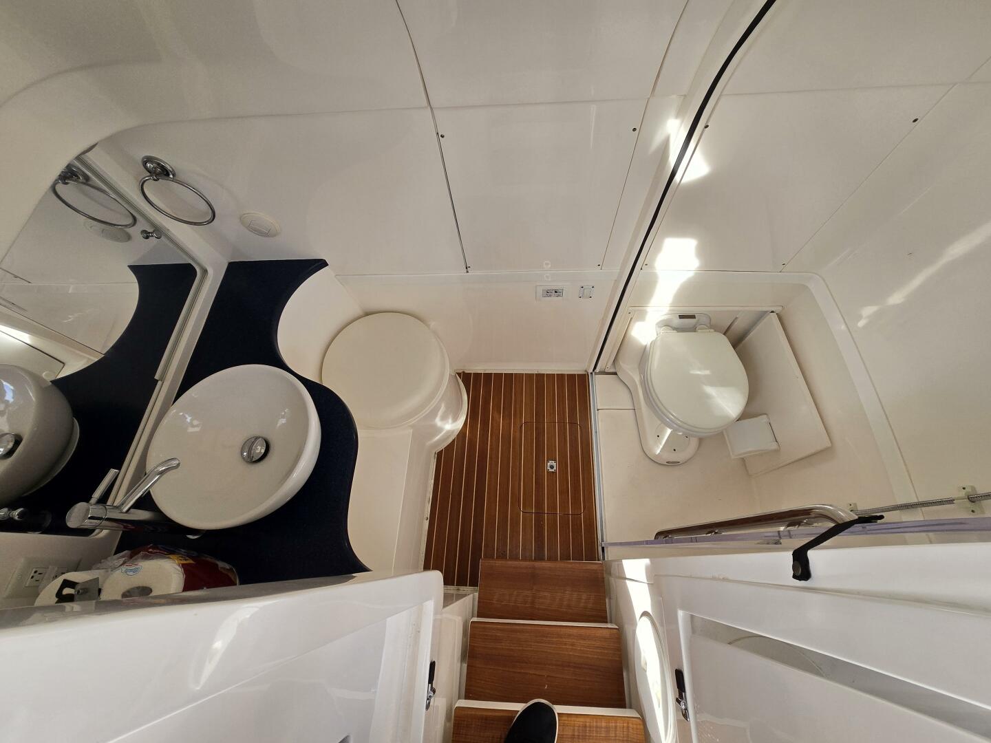2018 Intrepid 375 Walkaround - Image 35