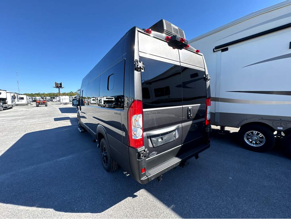 2026 AIRSTREAM RANGELINE - Image 3