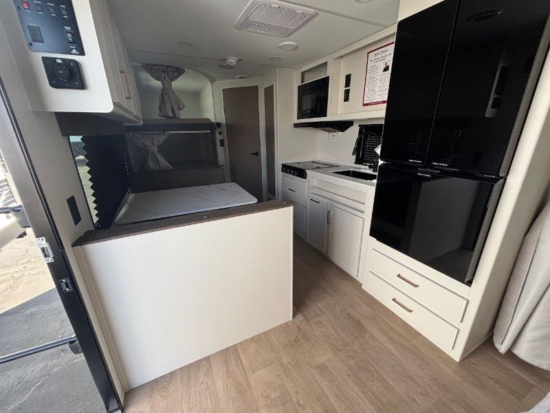 2026 Grand Design Transcend XPLOR 19BHX - Image 6