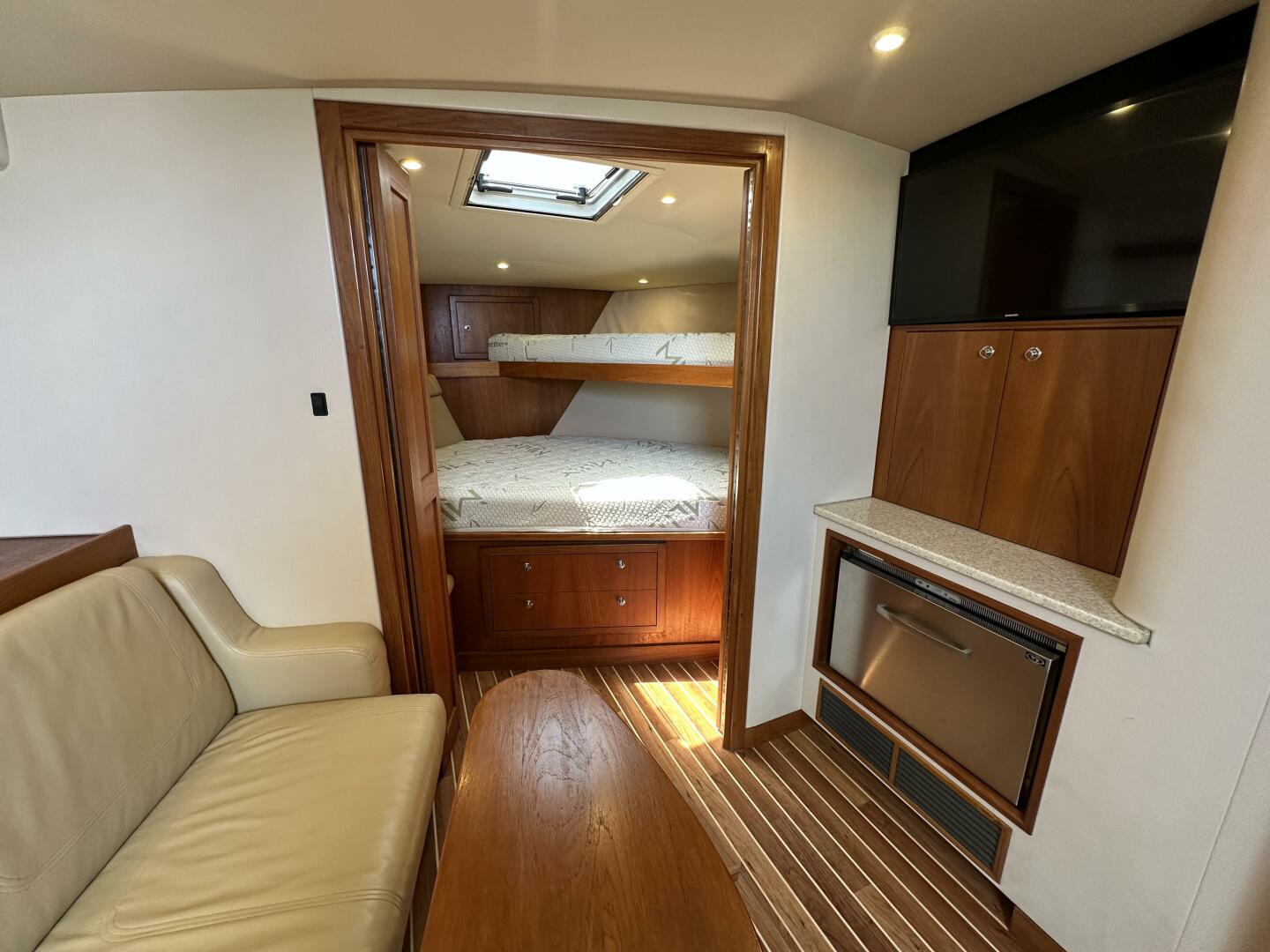 2007 Albemarle 360 Express - Image 4