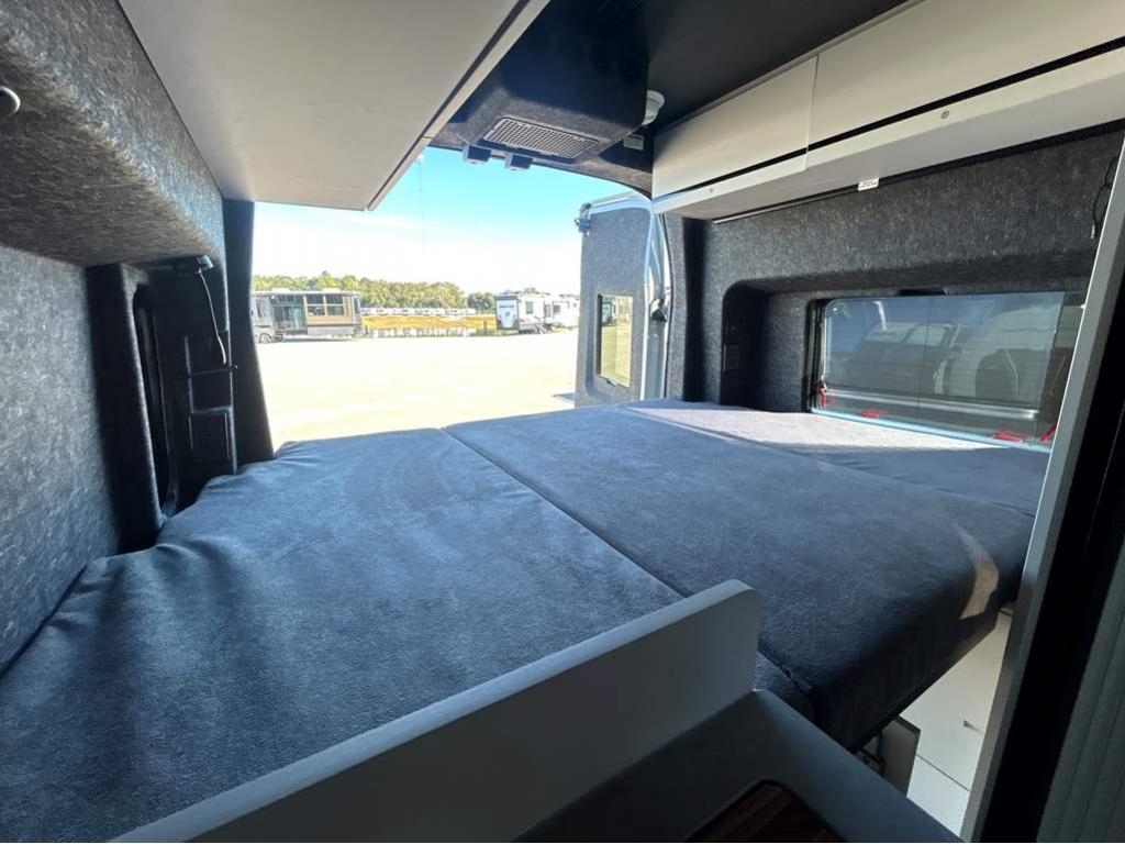2026 GRAND DESIGN LINEAGE SERIESVT LVT1 - Image 35