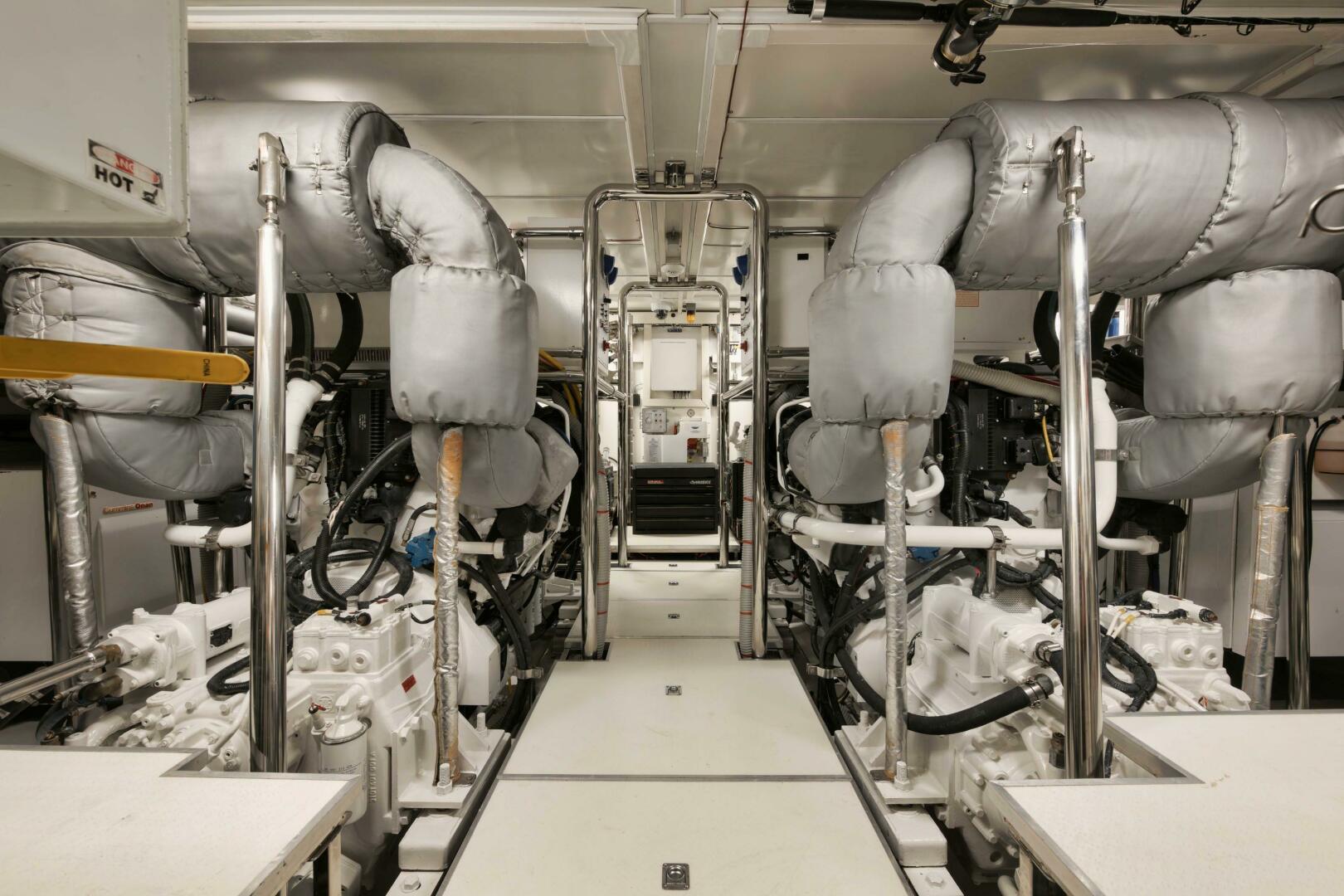 2012 Horizon P110 Tri-Deck - Image 45