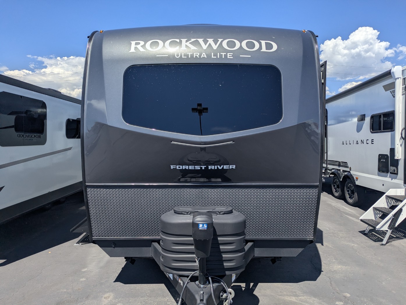 2027 Forest River Rockwood Ultra Lite 2618RD - Image 2