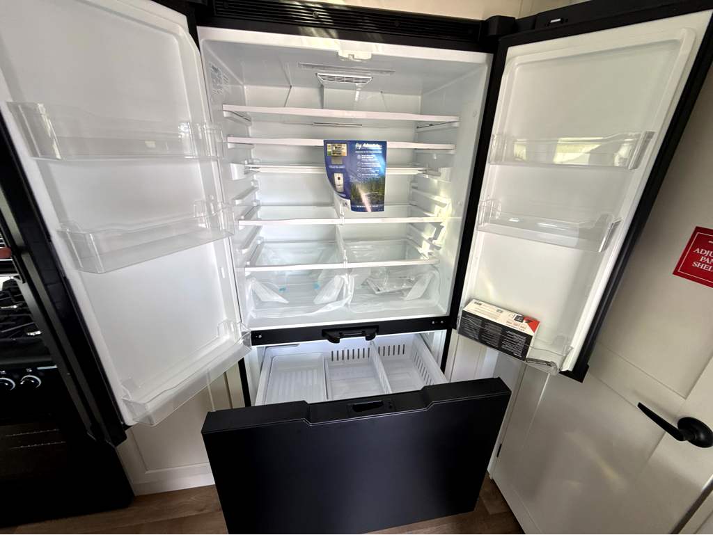 2027 GRAND DESIGN SOLITUDE 310GK - Image 11