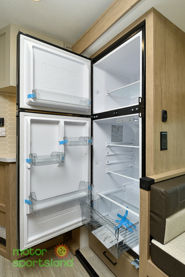 2027 Ember RV E-Series 22ETS - Image 28