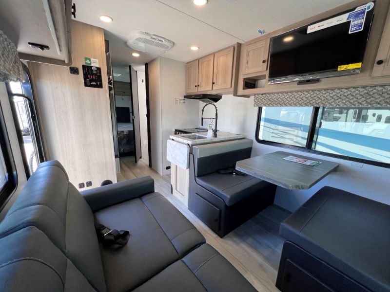 2026 Forest River Sunseeker LE 2950LE - Image 10