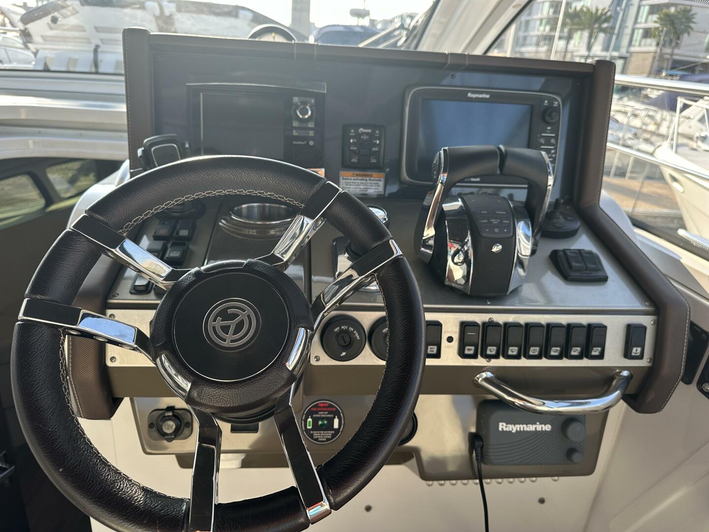 2017 Cruisers Yachts 390 Express Coupe - Image 47