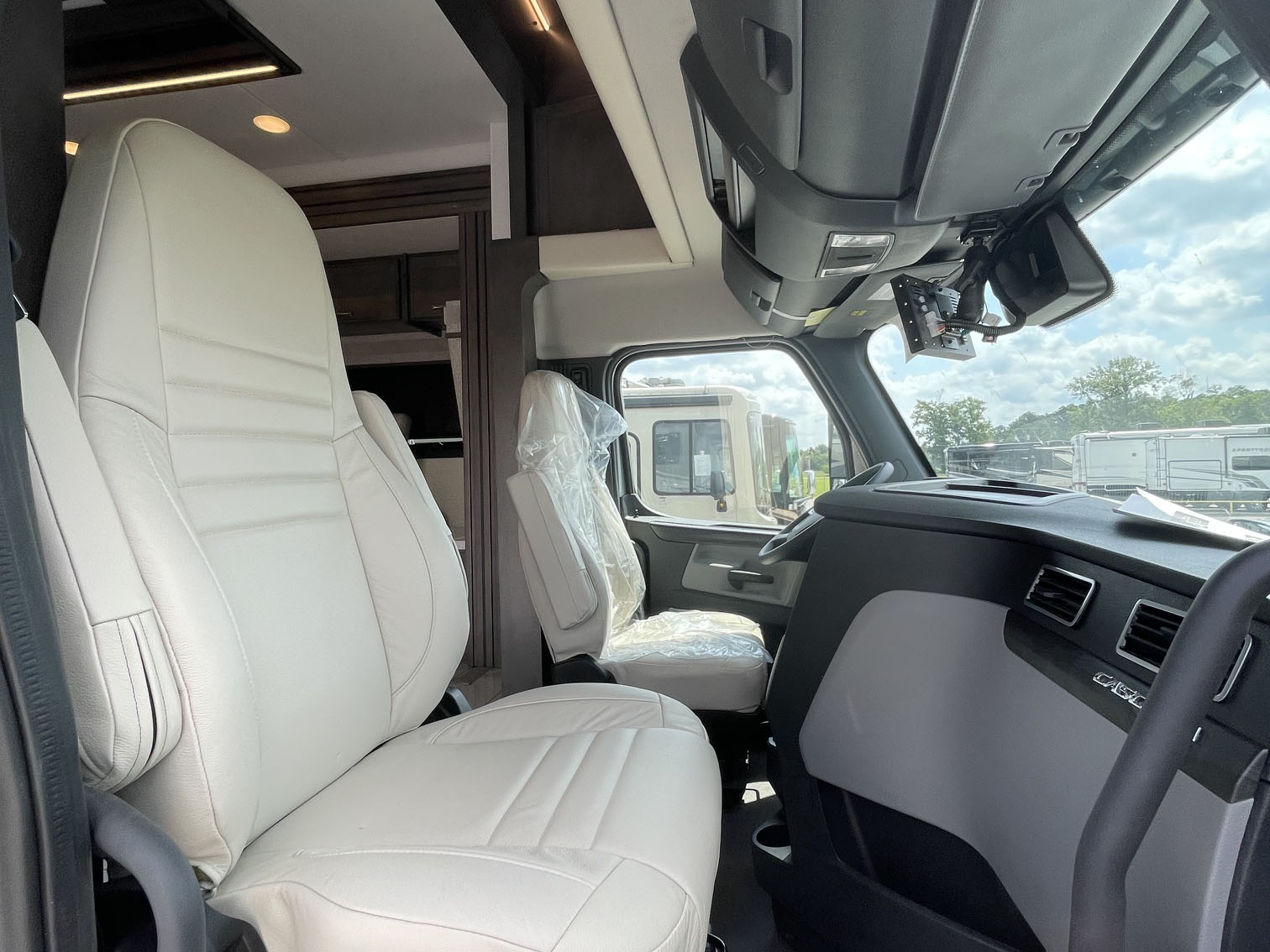 2026 ENTEGRA COACH CENTURION 39K - Image 4