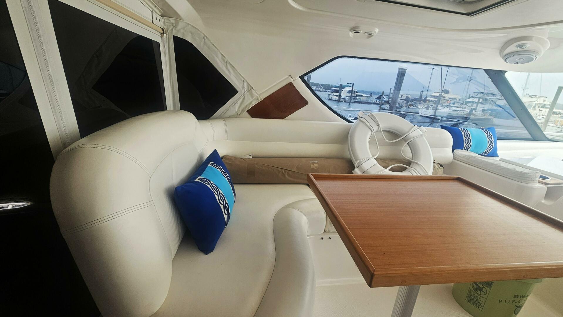 2006 Tiara Yachts 4300 Sovran - Image 12