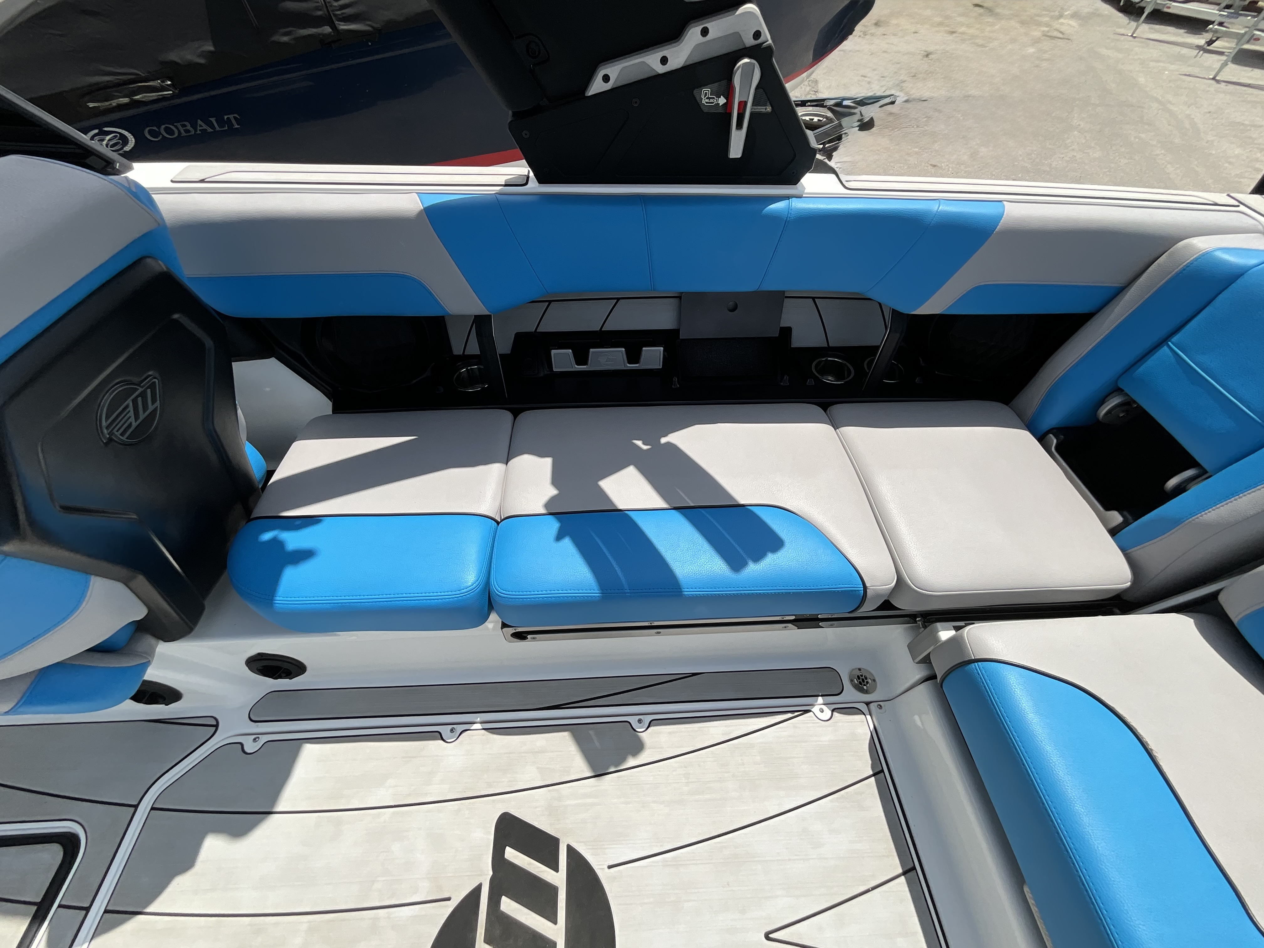 2022 MALIBU 23LSV - Image 18