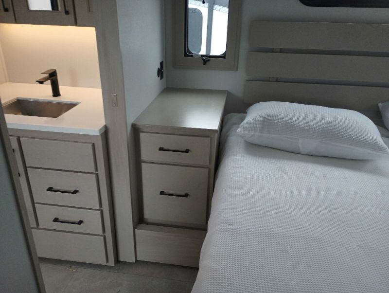 2025 Grand Design Solitude 388MBS - Image 22
