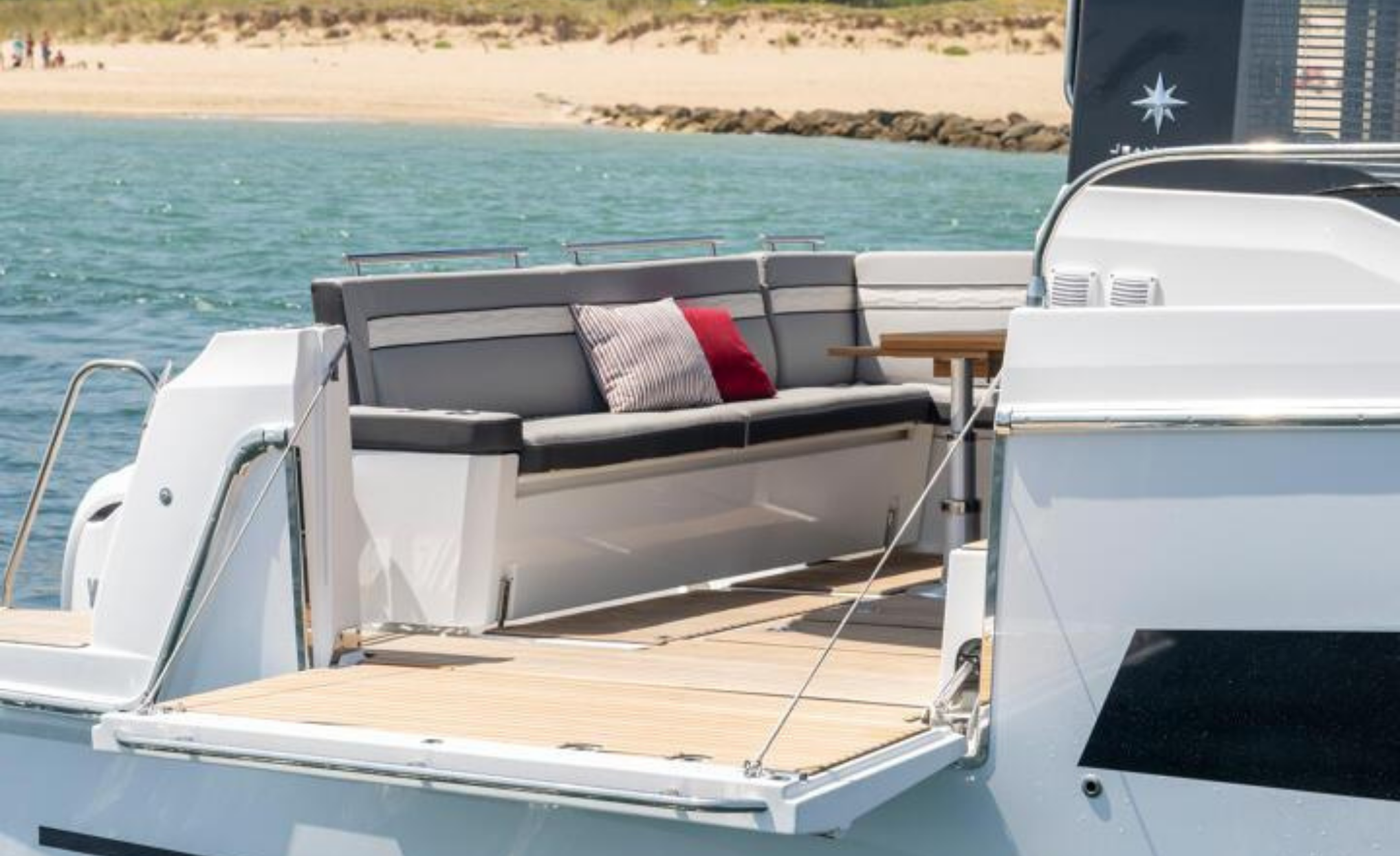 2027 Jeanneau NC 1295 Coupe  - Image 6