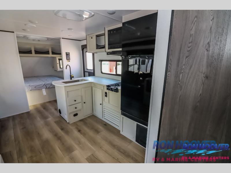 2025 COACHMEN SPIRIT 26BH - Image 15