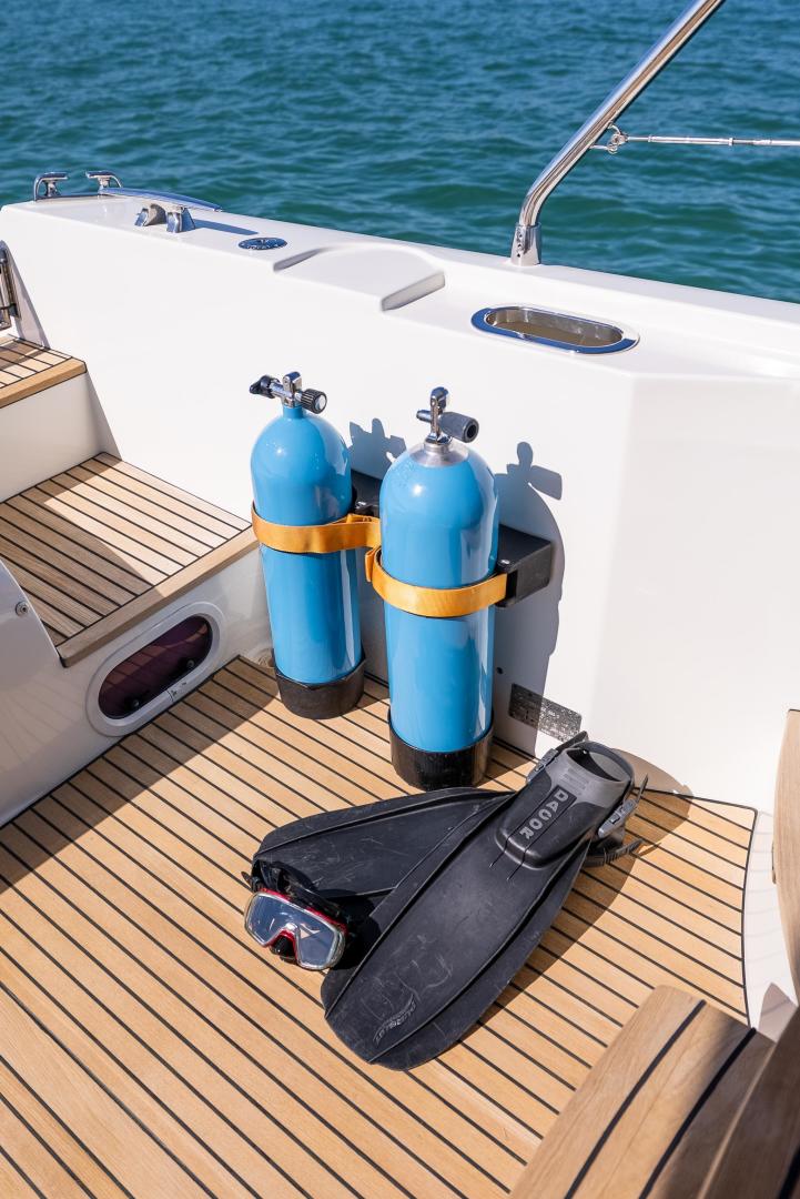 2016 Prestige 550 S - Image 14