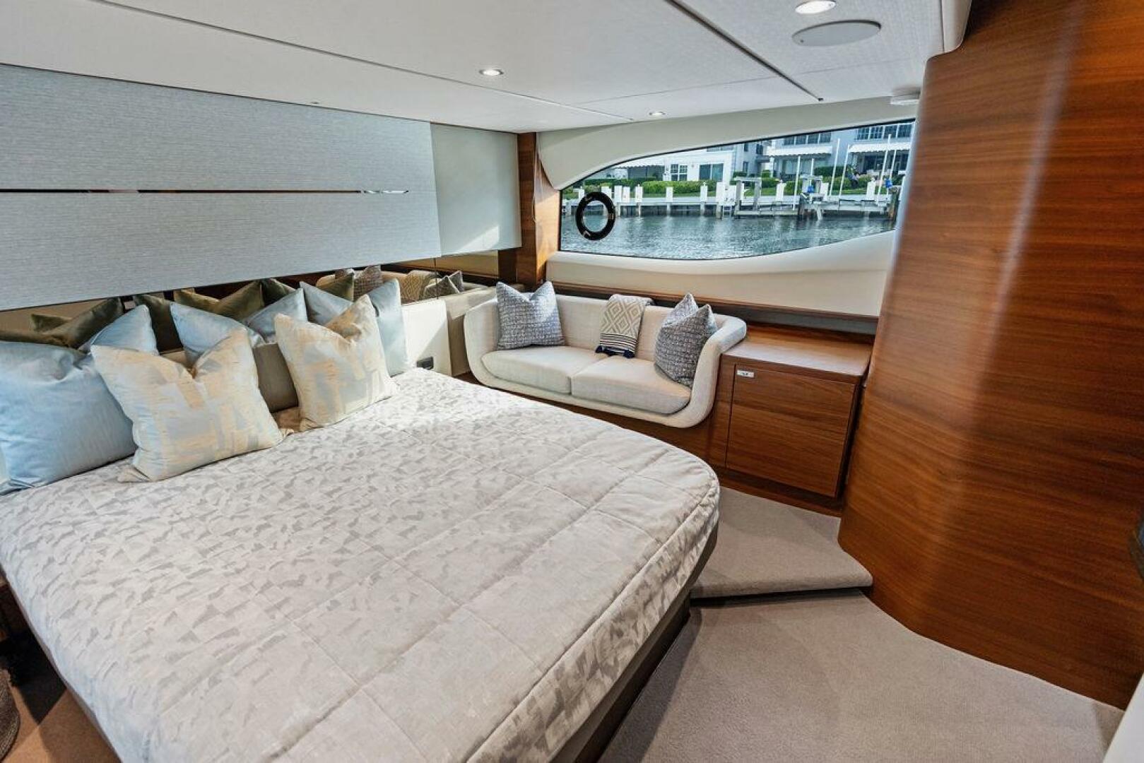 2021 Princess V55 - Image 34