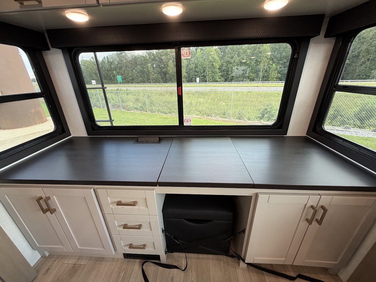 2027 JAYCO JAY FEATHER 27MK - Image 12