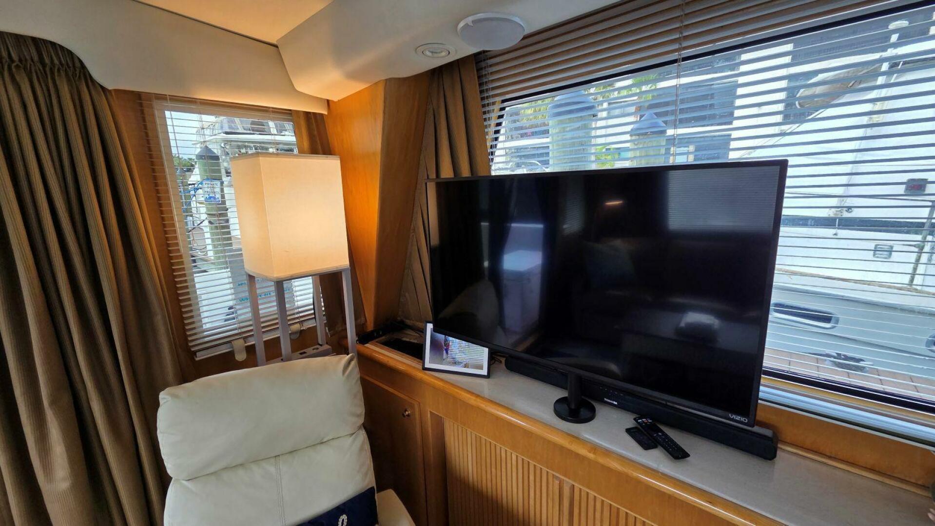 1998 Navigator 5300 - Image 26